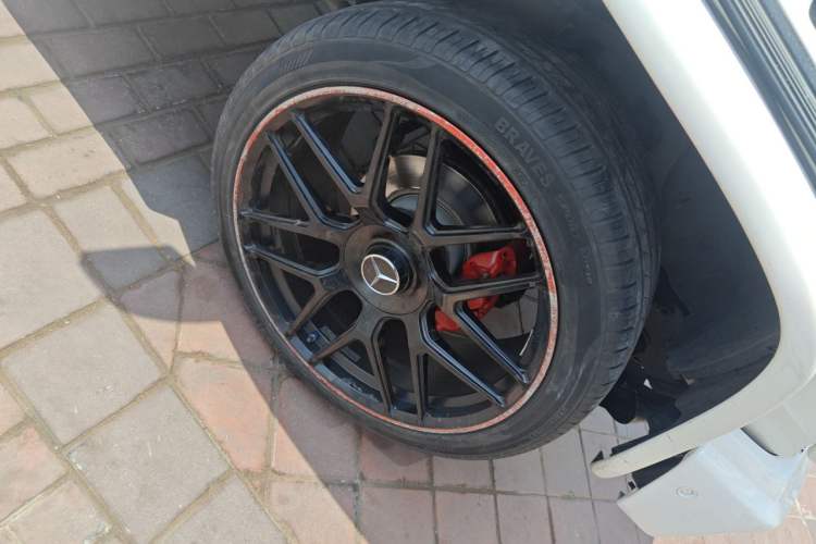 Used Mercedes-Benz G-Class 2016 G 500 Right Front Wheel Hub