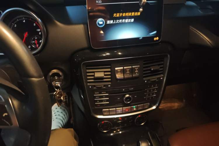 Used Mercedes-Benz G-Class 2017 G 350 d Audio And AC Panel