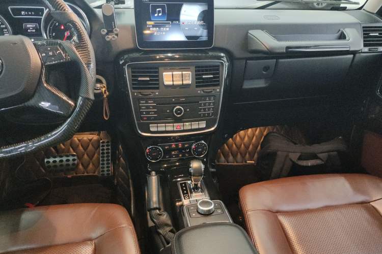 Used Mercedes-Benz G-Class 2017 G 350 d Audio And AC Panel