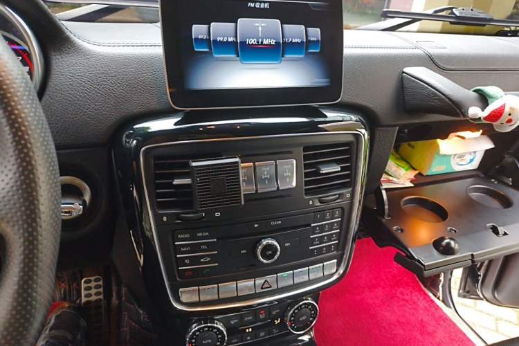 Used Mercedes-Benz G-Class  Audio And AC Panel