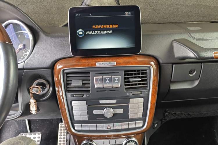 Used Mercedes-Benz G-Class  Audio And AC Panel