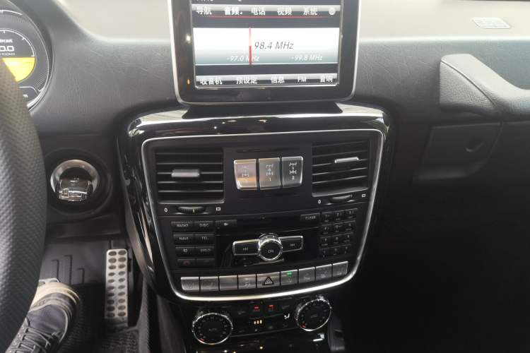 Used Mercedes-Benz G-Class 2017 G 500 Audio And AC Panel