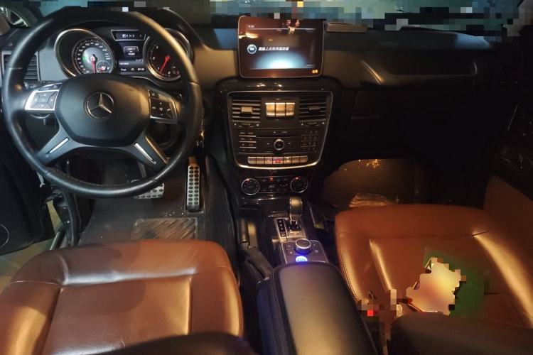 Used Mercedes-Benz G-Class 2017 G 350 d Center Console