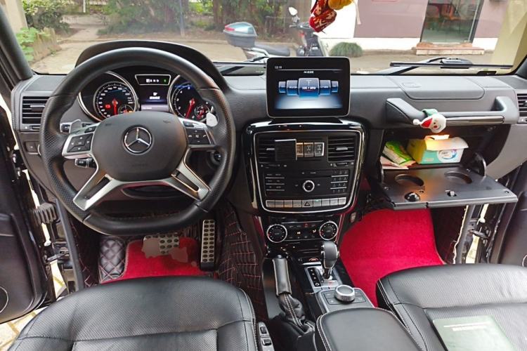 Used Mercedes-Benz G-Class  Center Console
