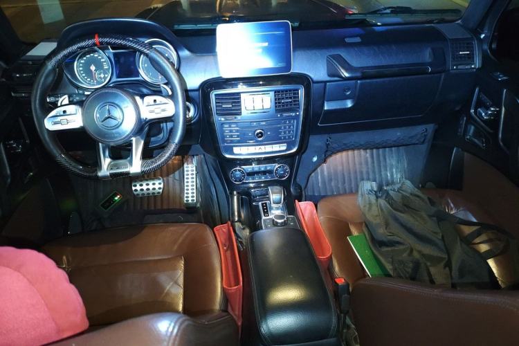 Used Mercedes-Benz G-Class 2017 G 350 d Center Console