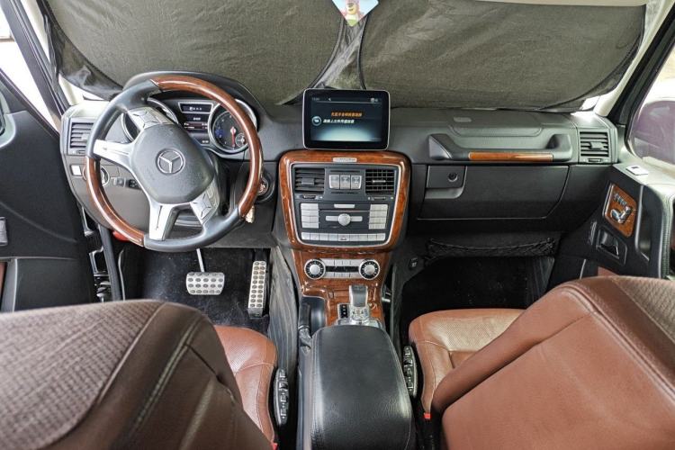 Used Mercedes-Benz G-Class  Center Console