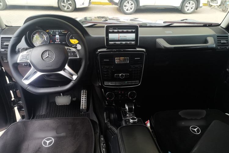 Used Mercedes-Benz G-Class 2017 G 500 Center Console