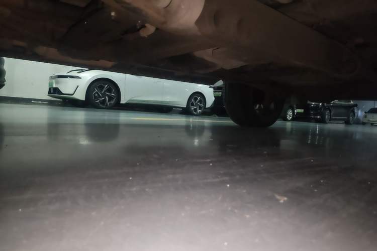 Used Mercedes-Benz G-Class 2017 G 350 d Chassis Front Left