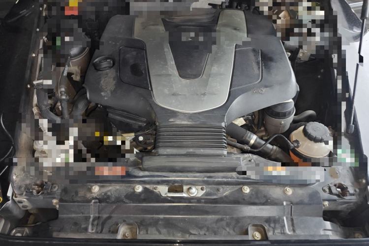Used Mercedes-Benz G-Class 2017 G 350 d Engine Bay