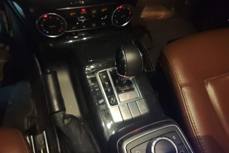 Used Mercedes-Benz G-Class 2017 G 350 d Gear Lever