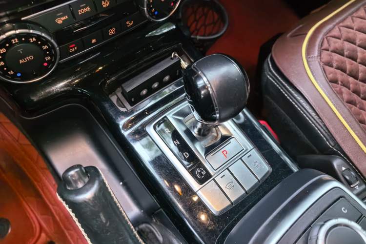 Used Mercedes-Benz G-Class 2017 G 500 Gear Lever