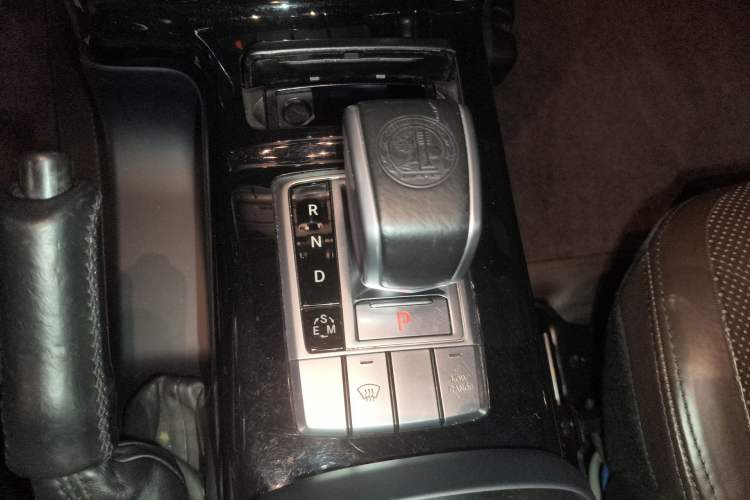 Used Mercedes-Benz G-Class 2017 G 500 Gear Lever