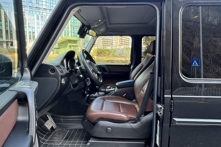 Used Mercedes-Benz G-Class 2017 G 350 d Interior 1
