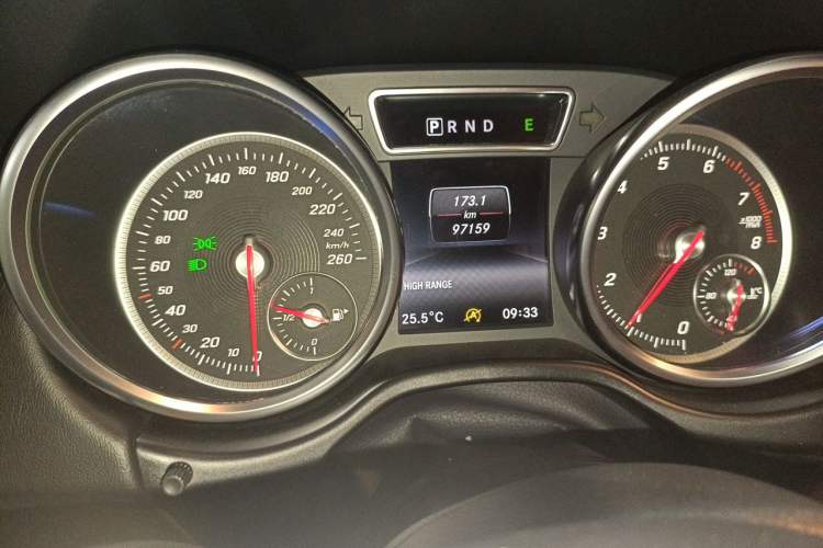 Used Mercedes-Benz G-Class 2017 G 500 Odometer Close Up