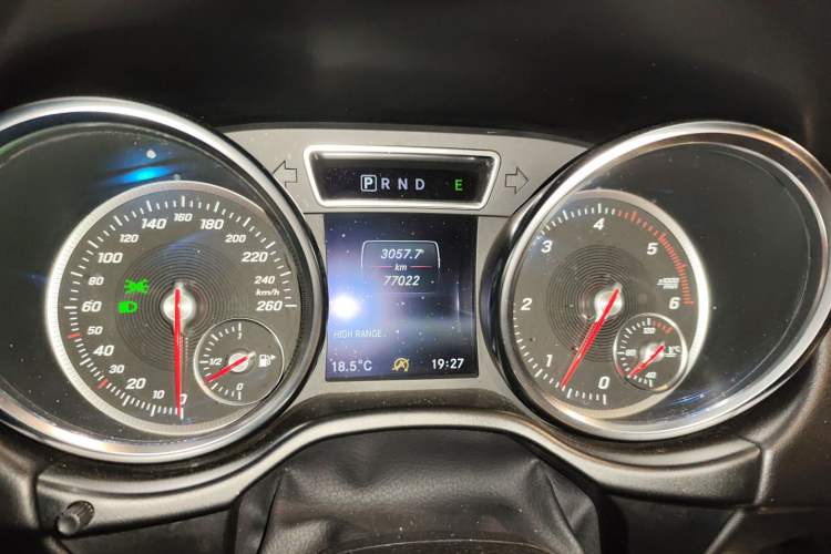Used Mercedes-Benz G-Class 2017 G 350 d Odometer Close Up