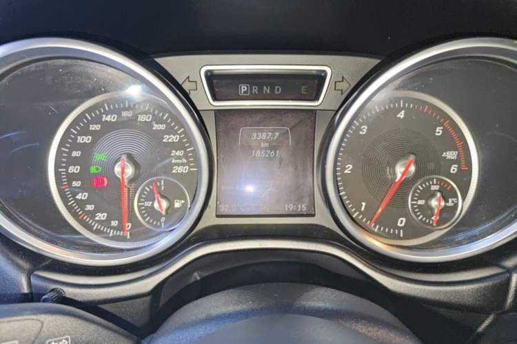 Used Mercedes-Benz G-Class 2017 G 350 d Odometer Close Up