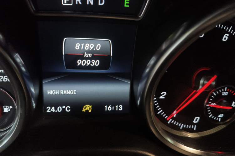 Used Mercedes-Benz G-Class 2017 G 500 Odometer Close Up