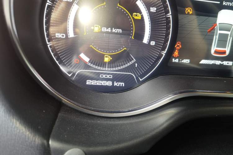 Used Mercedes-Benz G-Class 2017 G 500 Odometer Close Up