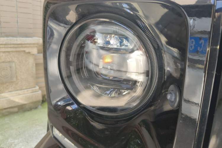 Used Mercedes-Benz G-Class 2017 G 350 d Right Front Headlight