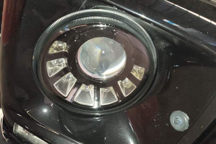 Used Mercedes-Benz G-Class 2017 G 500 Right Front Headlight