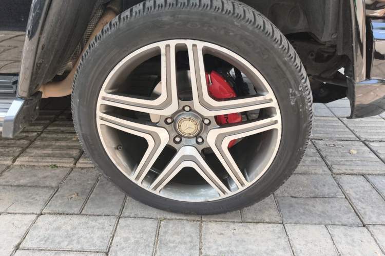 Used Mercedes-Benz G-Class 2017 G 500 Right Front Wheel Hub