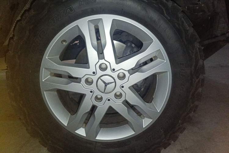 Used Mercedes-Benz G-Class 2017 G 500 Right Front Wheel Hub