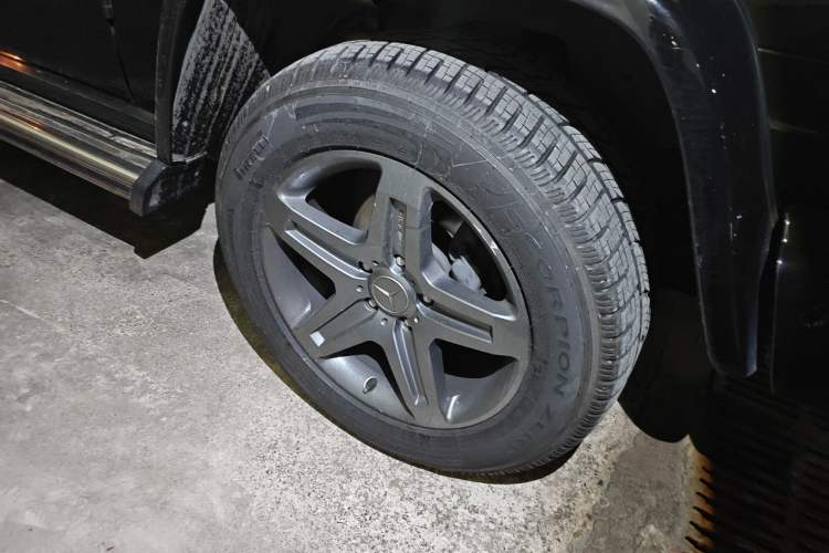 Used Mercedes-Benz G-Class 2017 G 500 Right Front Wheel Hub