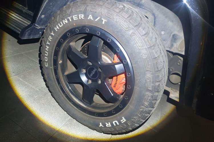 Used Mercedes-Benz G-Class 2017 G 500 Right Front Wheel Hub