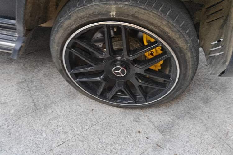 Used Mercedes-Benz G-Class 2017 G 350 d Right Front Wheel Hub
