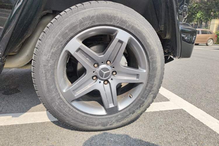Used Mercedes-Benz G-Class 2017 G 350 d Right Front Wheel Hub