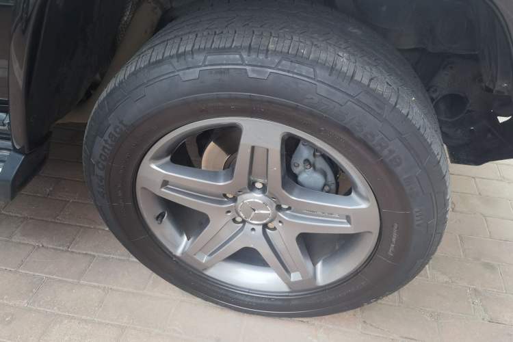 Used Mercedes-Benz G-Class 2017 G 500 Right Front Wheel Hub