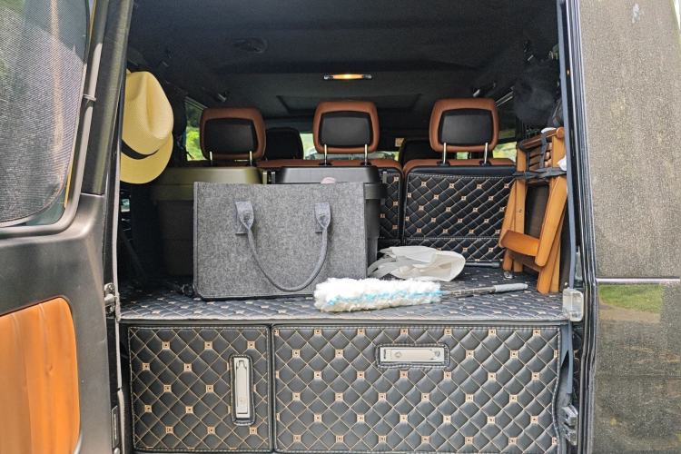 Used Mercedes-Benz G-Class 2017 G 500 Trunk