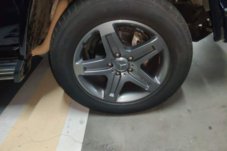 Used Mercedes-Benz G-Class 2017 G 500 Right Front Wheel Hub