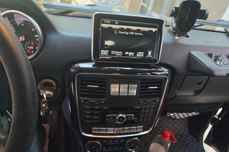 Used Mercedes-Benz G-Class  Audio And AC Panel