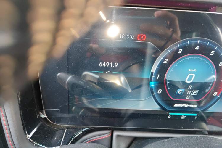 Used Mercedes-Benz G-Class 2017 G 350 d Odometer Close Up