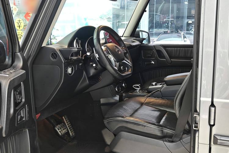 Used Mercedes-Benz G-Class 2017 G 500 Interior 6