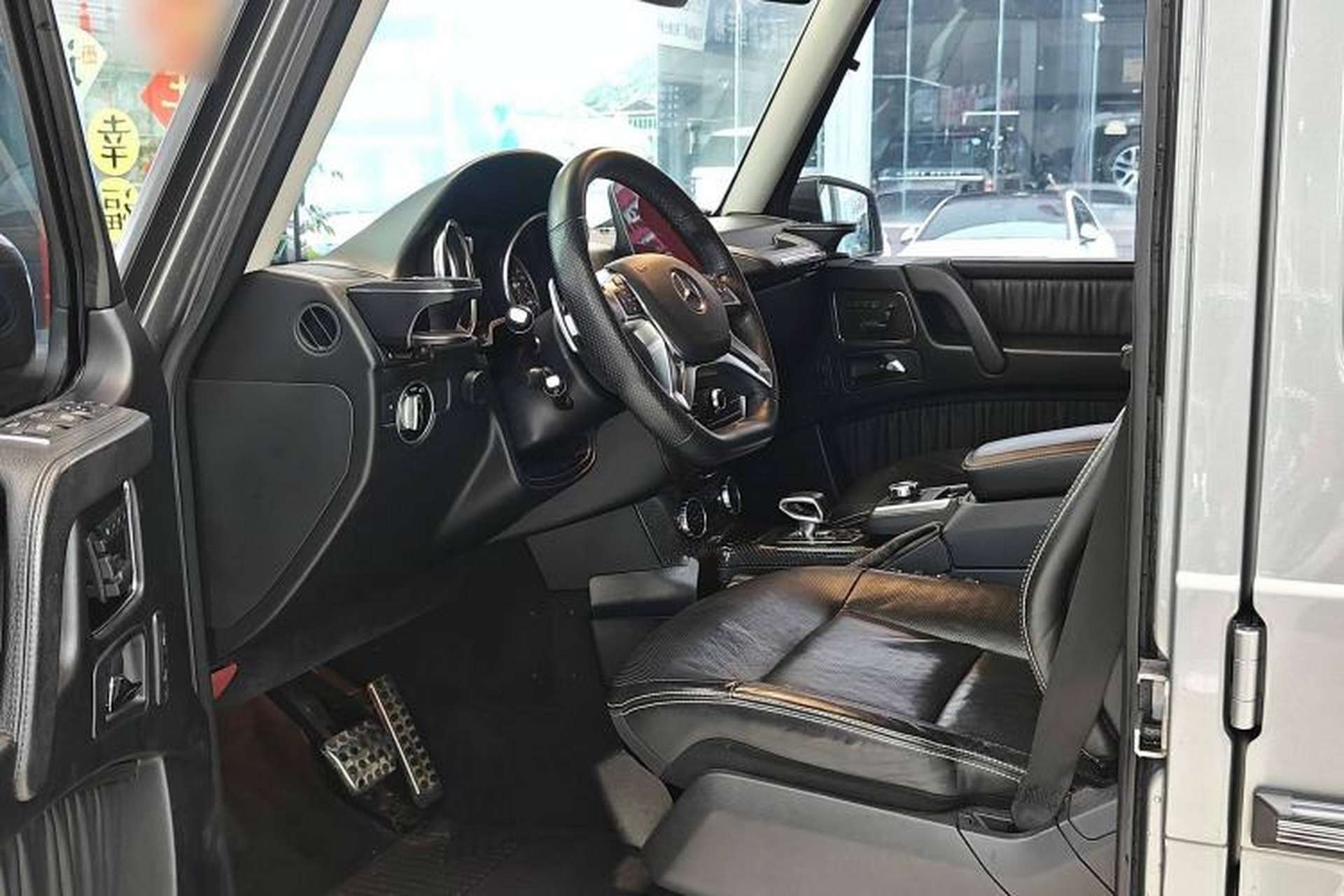 Used Mercedes-Benz G-Class 2017 G 500 Interior 6
