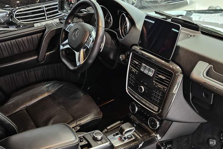 Used Mercedes-Benz G-Class 2017 G 500 Interior 7