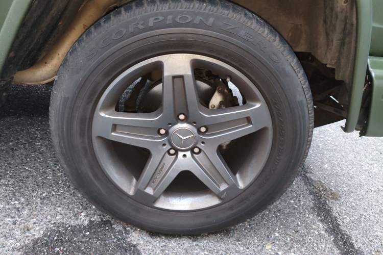 Used Mercedes-Benz G-Class 2017 G 350 d Right Front Wheel Hub