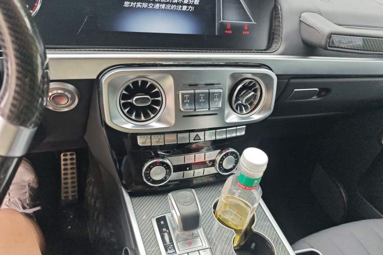 Used Mercedes-Benz G-Class 2017 G 500 Audio And AC Panel