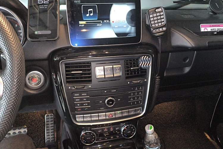 Used Mercedes-Benz G-Class  Audio And AC Panel