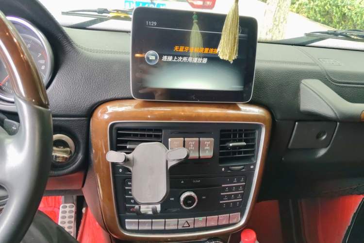 Used Mercedes-Benz G-Class  Audio And AC Panel