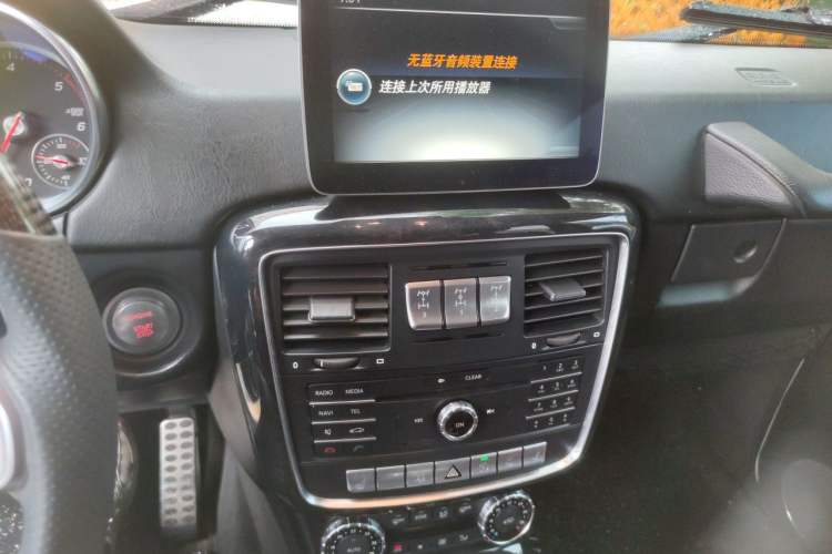 Used Mercedes-Benz G-Class 2017 G 350 d Audio And AC Panel