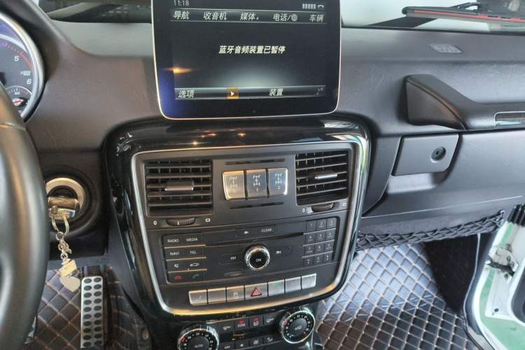 Used Mercedes-Benz G-Class 2017 G 350 d Audio And AC Panel