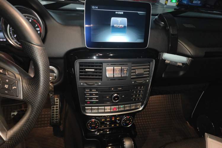 Used Mercedes-Benz G-Class 2017 G 500 Audio And AC Panel