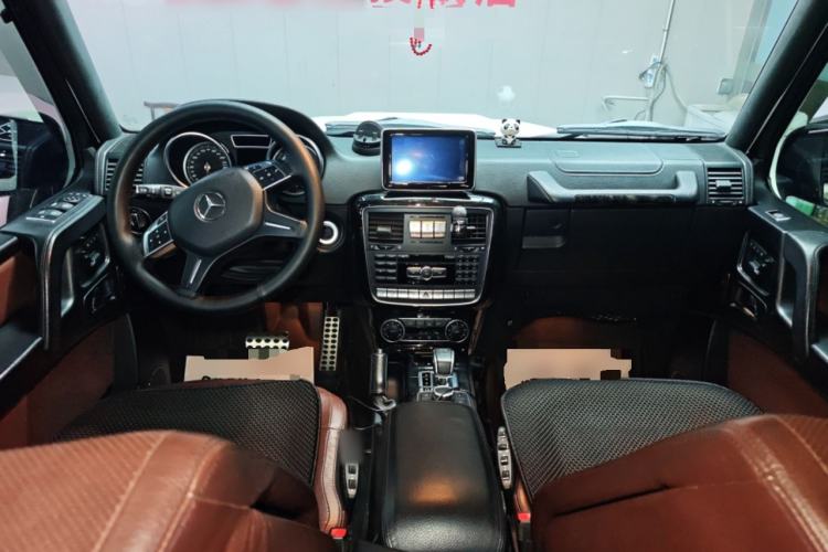 Used Mercedes-Benz G-Class  Center Console