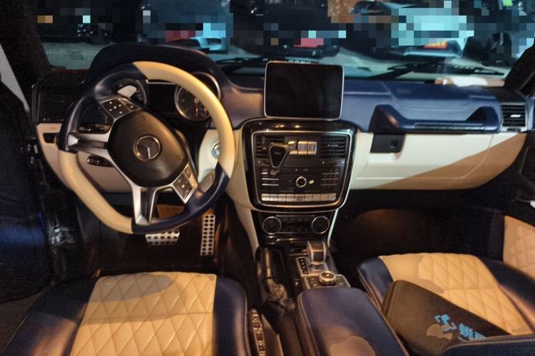 Used Mercedes-Benz G-Class 2017 G 350 d Center Console