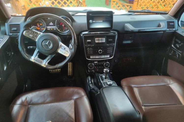Used Mercedes-Benz G-Class 2017 G 350 d Center Console
