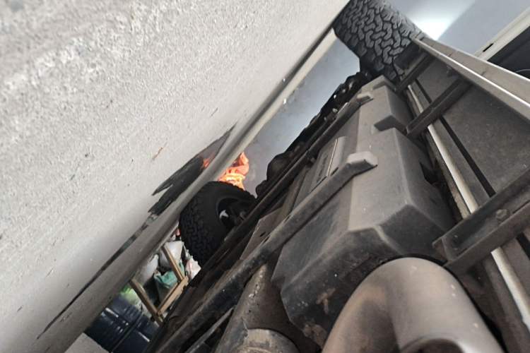 Used Mercedes-Benz G-Class  Chassis Rear Left