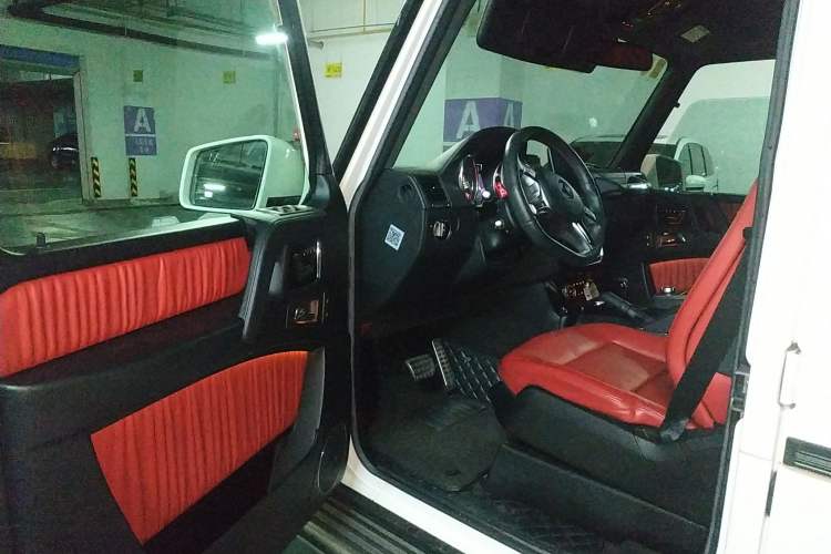 Used Mercedes-Benz G-Class 2017 G 500 Driver Seat
